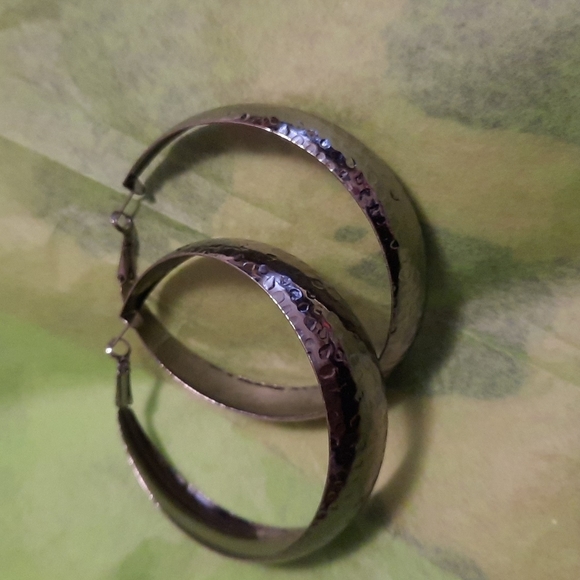 unknown Jewelry - Silver Hoop Earring 2.25"